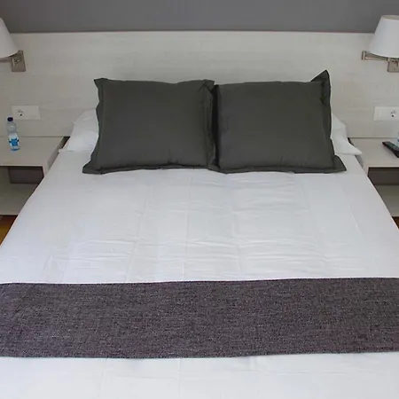 Hostalin Diputacion 2*