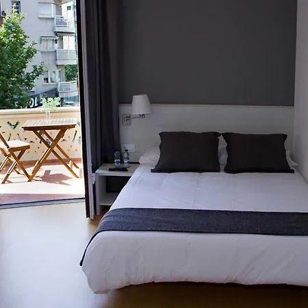 Hostalin Diputacion 2* Barcelona