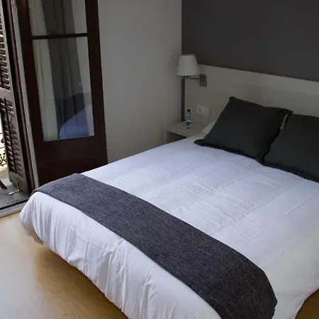 Hostalin Diputacion 2*