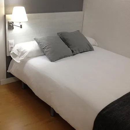 Hostalin Diputacion 2*