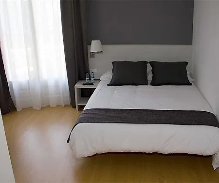 Hostalin Diputación 2* Barcelona